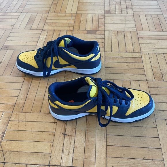 Dunk Low Michigan 2021 - Picture 4 of 11